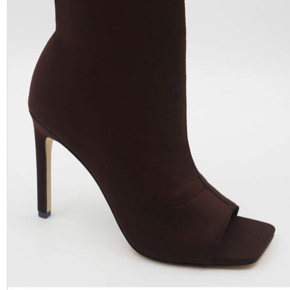 TWIGGY! (Brown) - Picture 3 of 6